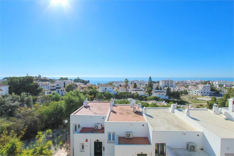 Amazing 3 Bedroom Townhouse In Nerja Eksteriør billede